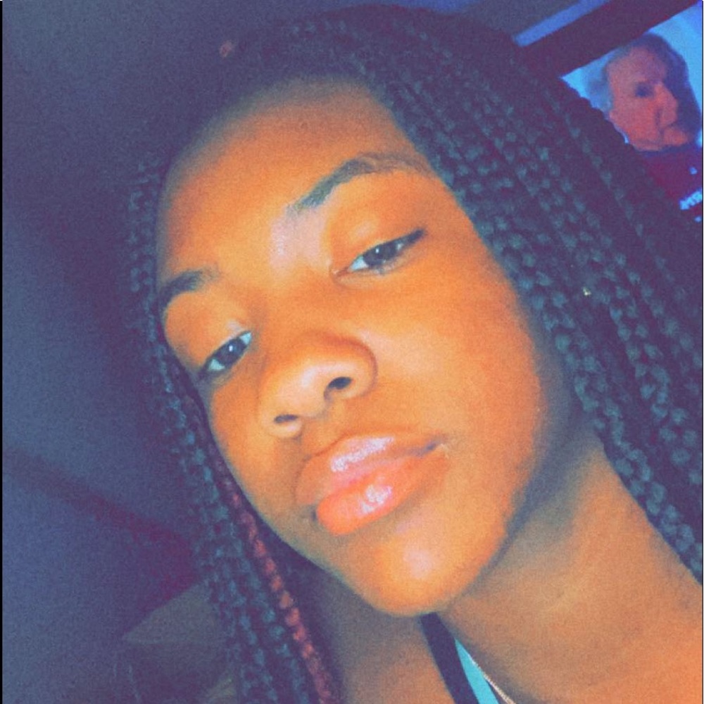 Meet your Posher, Laylay